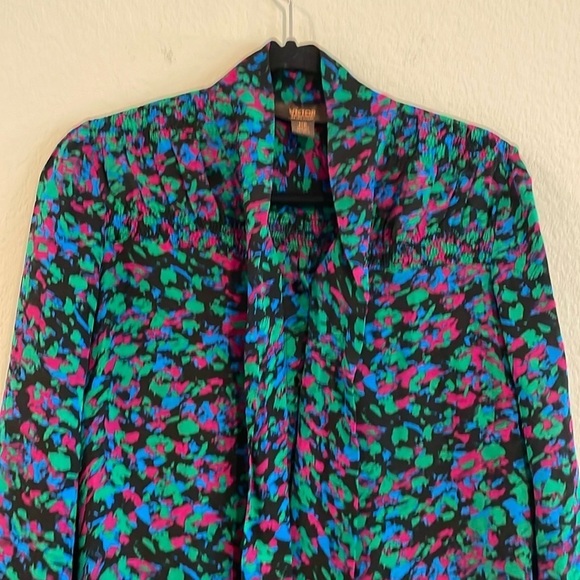 Victor Alfaro Women’s Button Front Shirt Size 12 100% Silk Colorful Abstract Bow - Picture 5 of 16